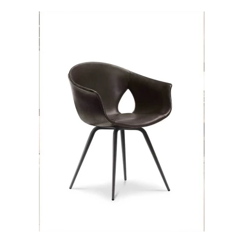 Ginger Ale | Small armchair with metal legs